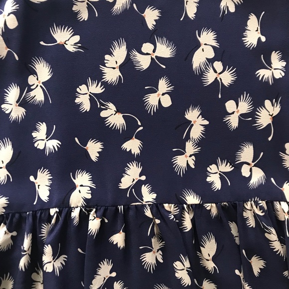 Club Monaco silk tank XS - Picture 3 of 5